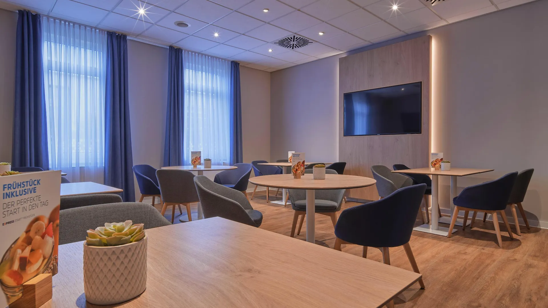 Holiday Inn Express Dortmund By Ihg Hotel