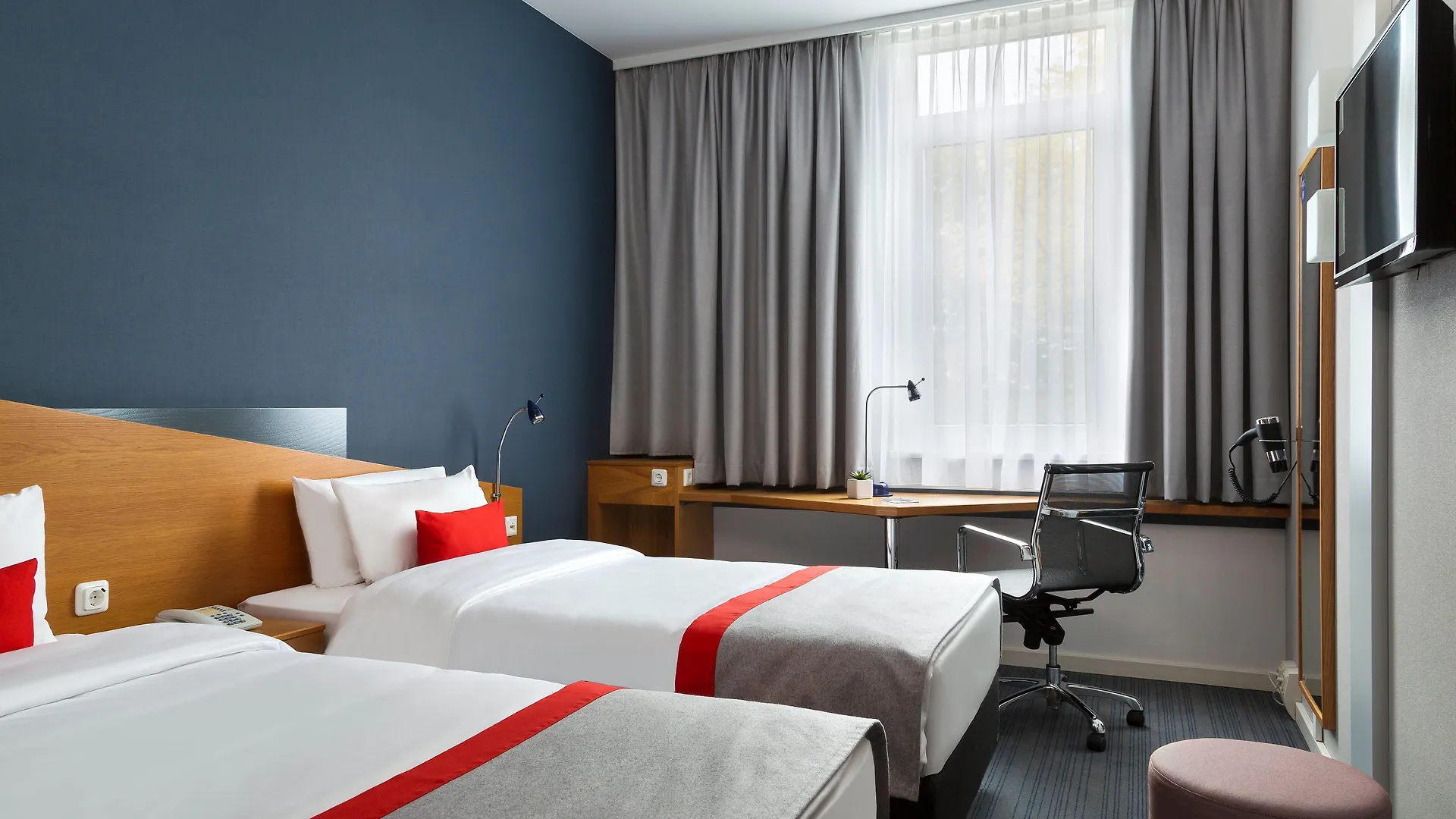 Hotel Holiday Inn Express Dortmund By Ihg